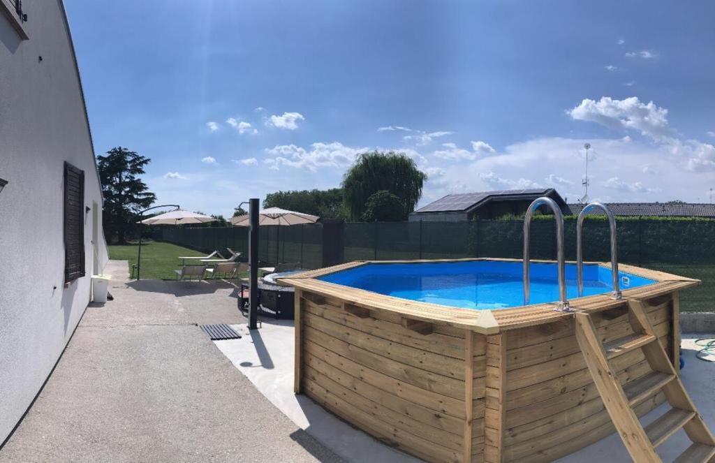 Nifty Intera Villa Con Piscina Relax, Idromassaggio E Sauna Muscletto 외부 사진